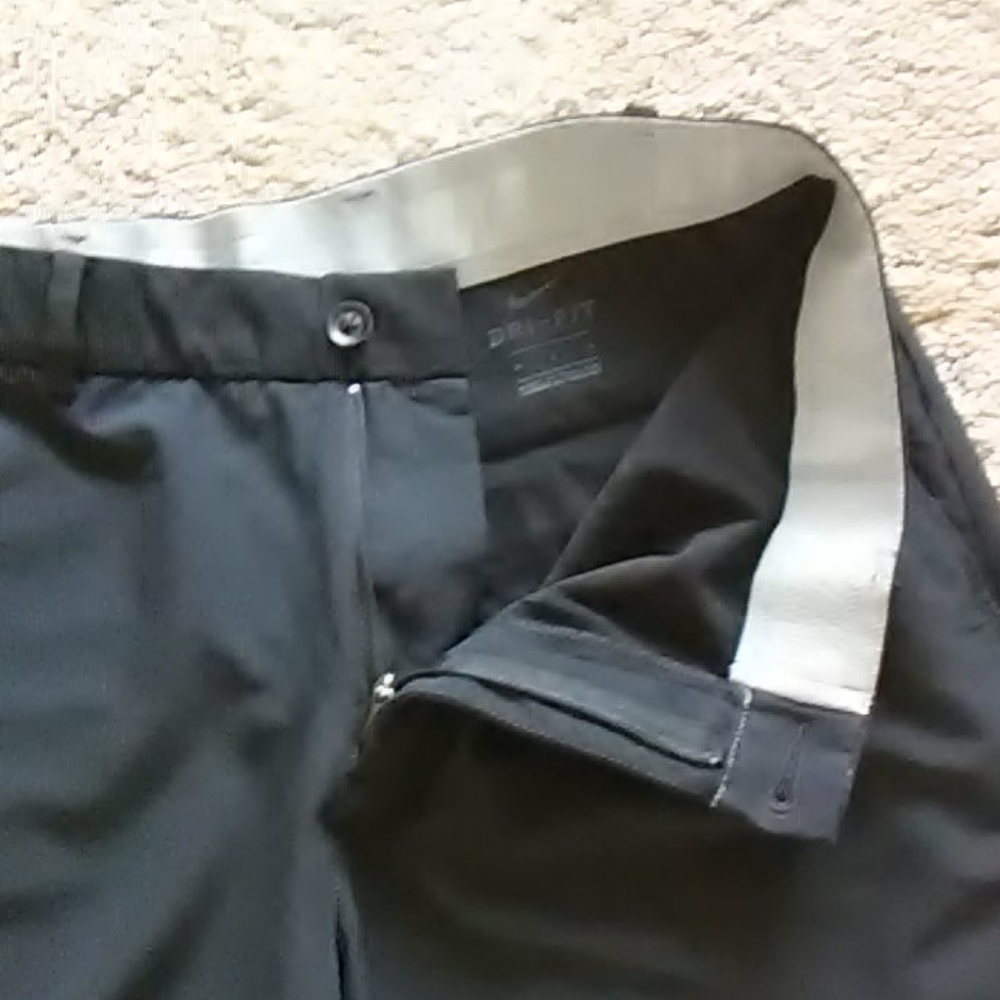 Men's Nike Golf Shorts/10" - Picture 3 of 6